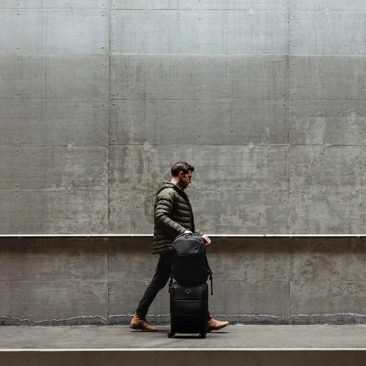 Discount Ozone 4-Wheel Carry-On 38L Luggage